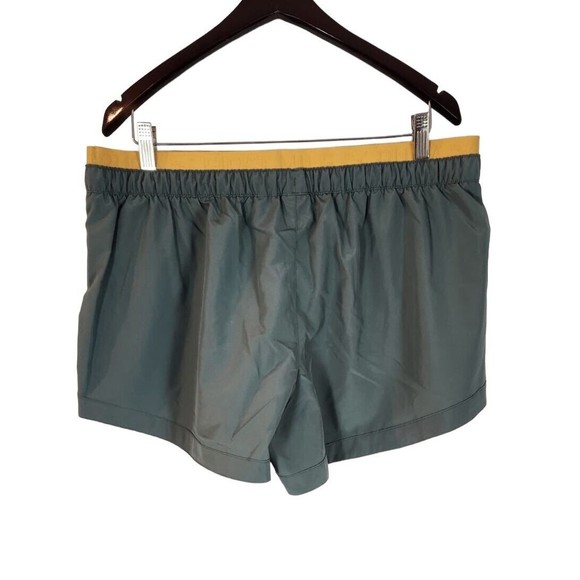 Puma Women's Balsam Green Train First Mile‎ Woven Shorts Size XL NWT - Picture 1 of 9
